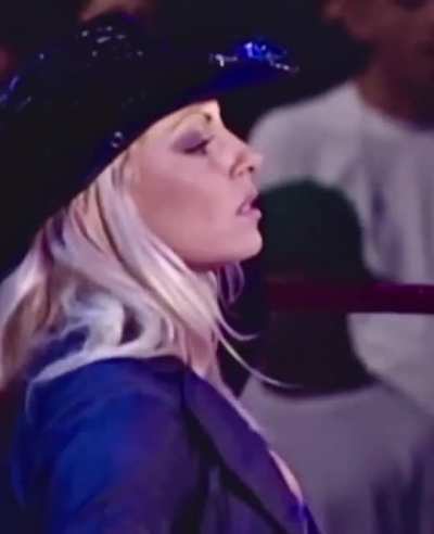 Lita should’ve just pulled The whole damn coat off of Trish 😍