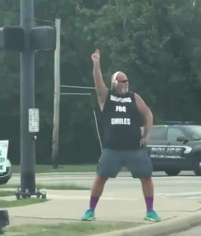 He be groovin doe