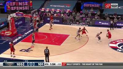 [Highlight] Daniel Gafford swats Ingram at the rim!