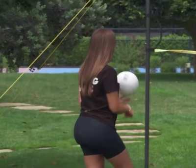 I see 3 volleyballs