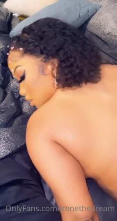 👅