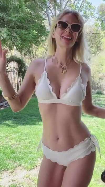 January Jones 