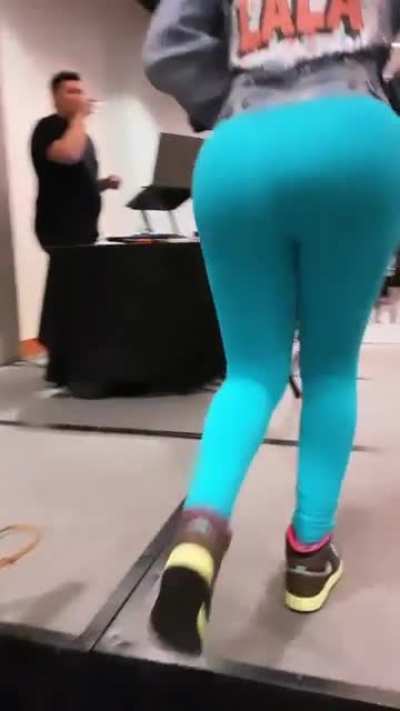 🍑🍑