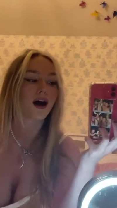 Who doesn’t love big tits on a sexy girl