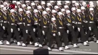 Turkish Army - Seven Nation Army