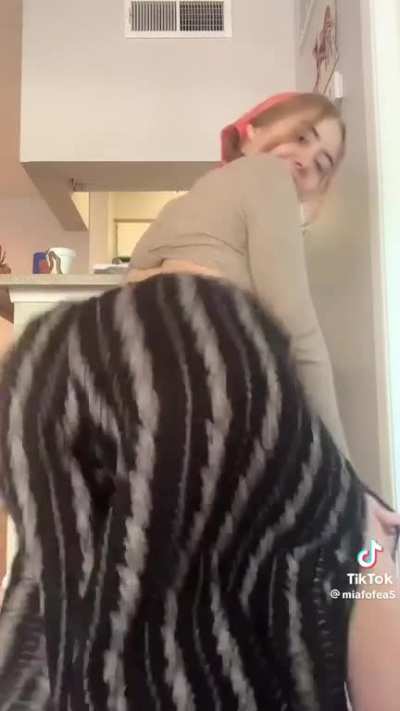 @miafofea5