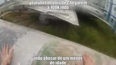 não é serio parece que é só chegar a 100k que vira pedófilo