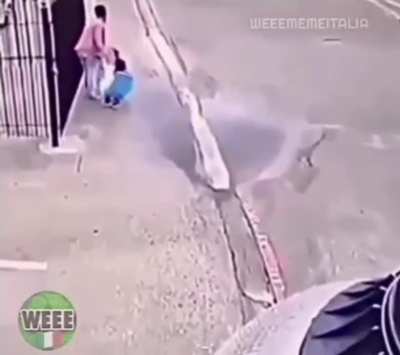 Don't remove ur eyes from video