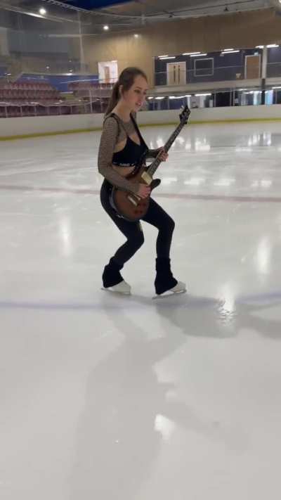 Playing Comfortably Numb Solo on ice