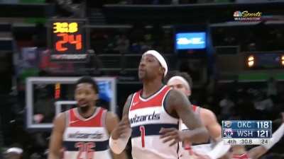 [Highlight] KCP side-steps Dort and banks in the three to put the Wizards up 3 with 30.8 left