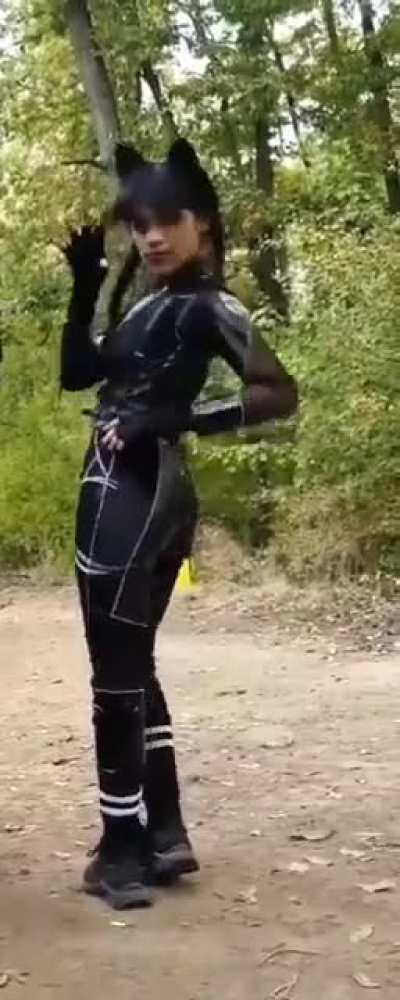 Catsuit BTS