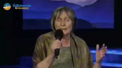 A populizmus és a paranoia mindig kézenfogva járnak.