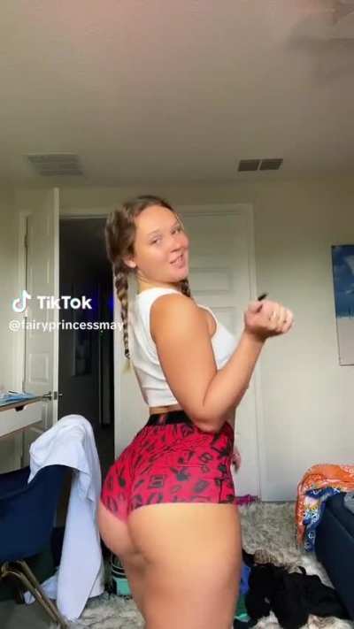 Amazing jiggle 😍