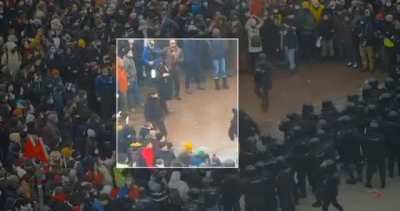 Moscow. One man vs an army of cops