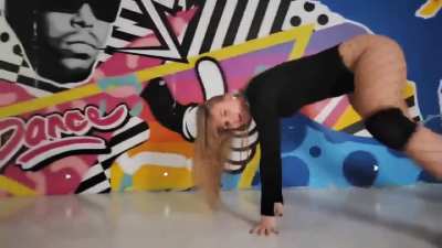 Julia Kulchenko (@jul<wbr>iakul<wbr>_offi<wbr>cial)