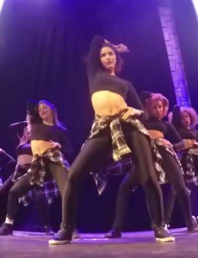 Person recording had the perfect view of Glow showing off her curves