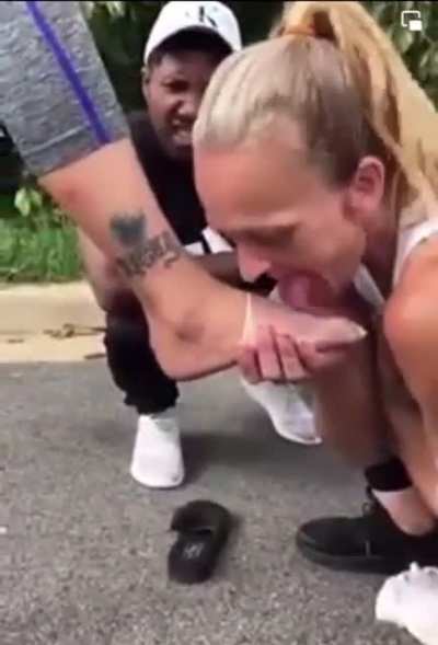 Trashy hood crackheads