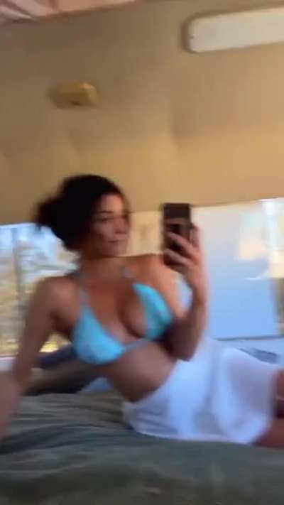 Would you go on vacation with her?