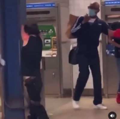guy with no arms says the nword to lady and gets kicked