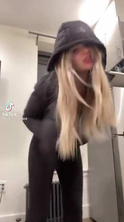 💇🏼‍♀️