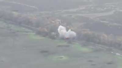 Ukrainian forces hit a Russian T-80BVM with an ATGM in Donetsk Oblast (Music from source)
