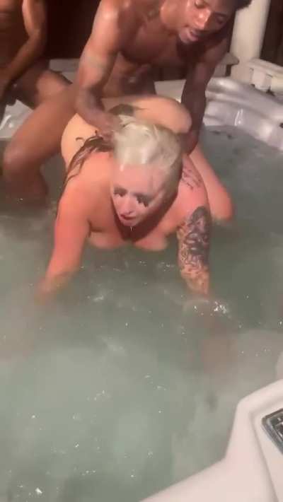 Pool party