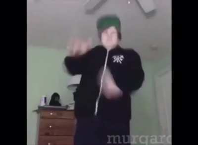 foda kkkkk ve abelha vc vai dar risada