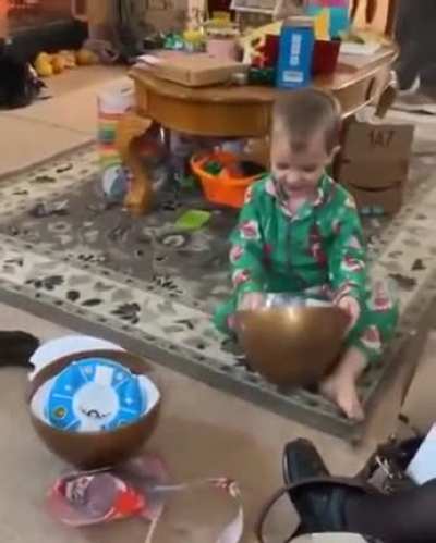 How to open a gift box