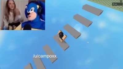 Sonic plays roblox