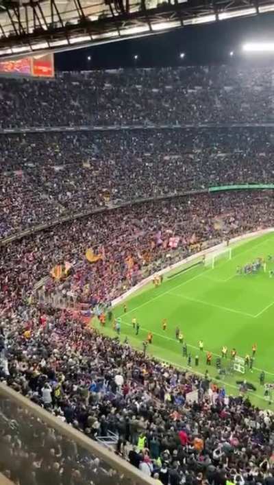 Post-match view from the press box [Un dia de partit]