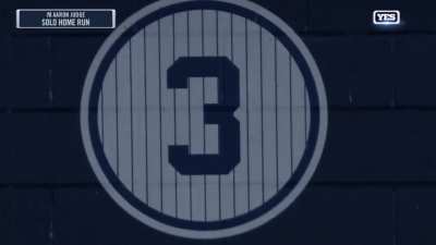 Aaron Judge hits home run #60, the most in a season by a player since 2001!