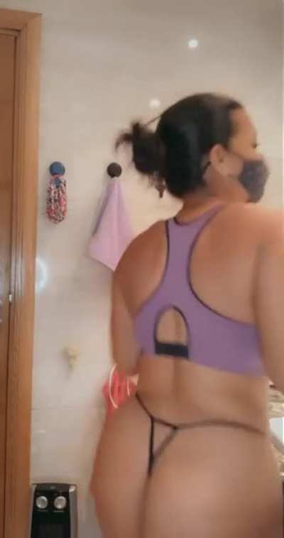 Hubby’s disinterest kills my confidence so I’m flashing you for thrills (f40) OC