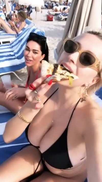 Titties and Pizza