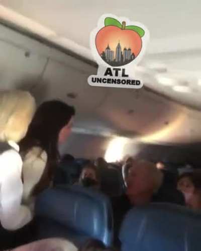 Unmasked Karen attacks old guy on flight, for taking his mask off to eat
