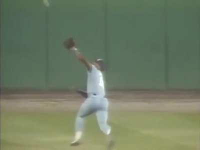 When Bo Jackson defied gravity