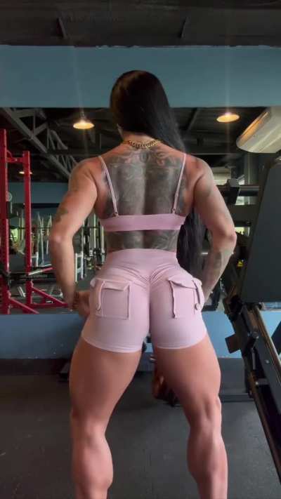 i wonder if my glutes game doing me good 