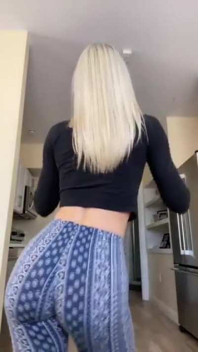 She's back y'all 😍 in higher quality too lol