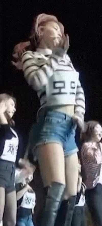 MOMO