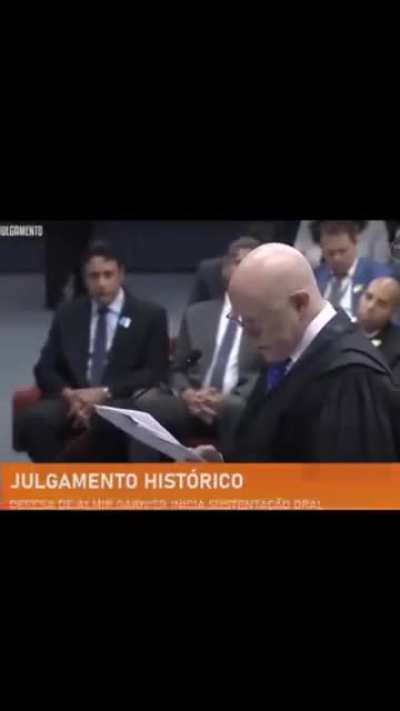 Nunca desconfiei