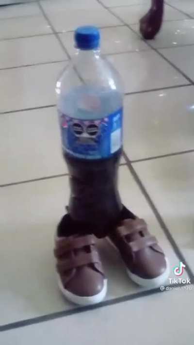 la pepsi con tenis