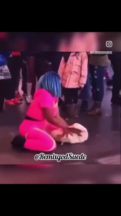 Pussy flapp<wbr>in?🤣🤣