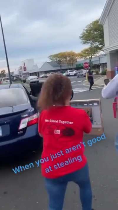 Genius shoplifter