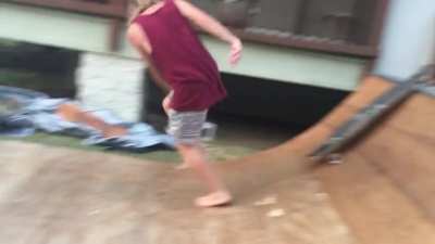 did some hawaii backyard skating. Video credits : my nephew.