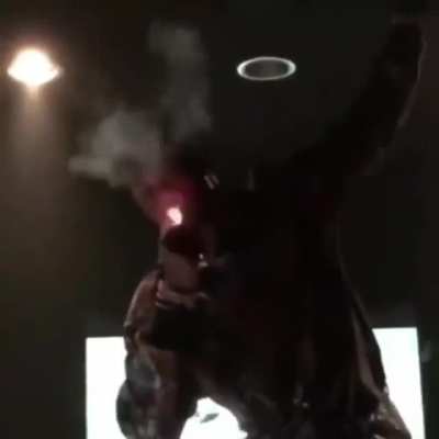 carti listening to a top 5 song on die lit