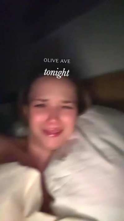 Julia Beautx nackt im Bett und bald verlobt 😜…. TikTok 09.09.24