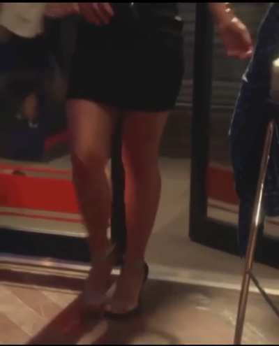 Emily Bett Rickards 