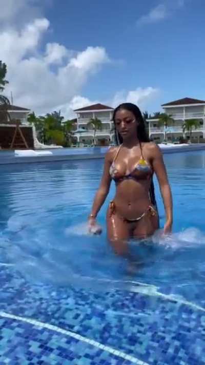 Marilyn Melo (@mar<wbr>ilyn_<wbr>melo) [Instagram]