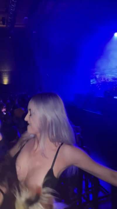 that boob suck tho