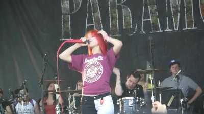 Paramore - Looking Up Live @ Vans Warped Tour 2011