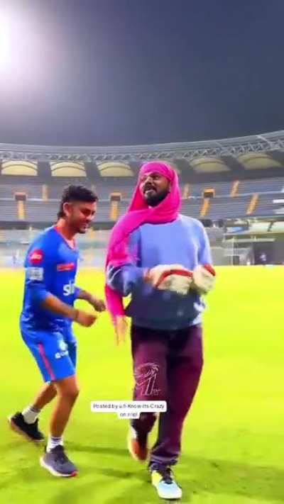 Ishan trying to caught gill in his thirst trap